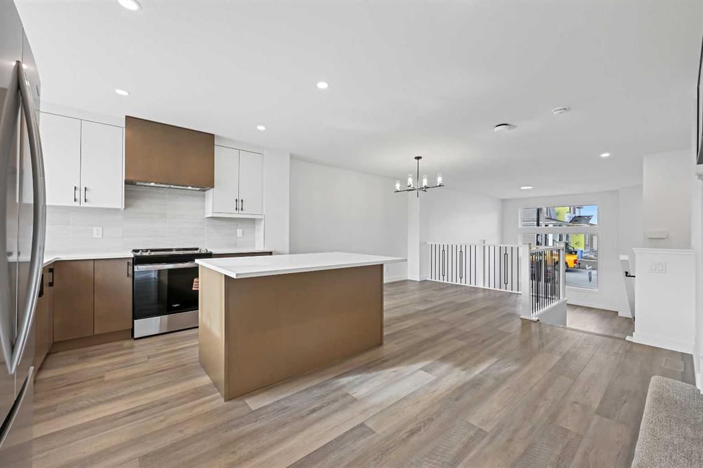 140 Annette Villas NW, Calgary — photo 2 of 15