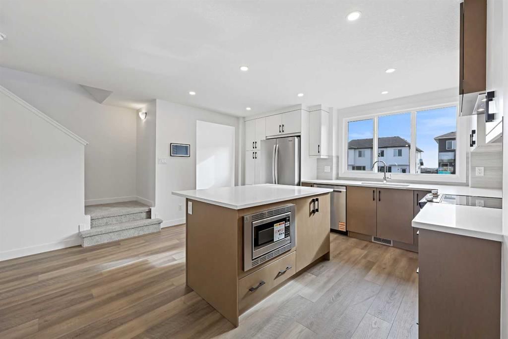 140 Annette Villas NW, Calgary — photo 3 of 15