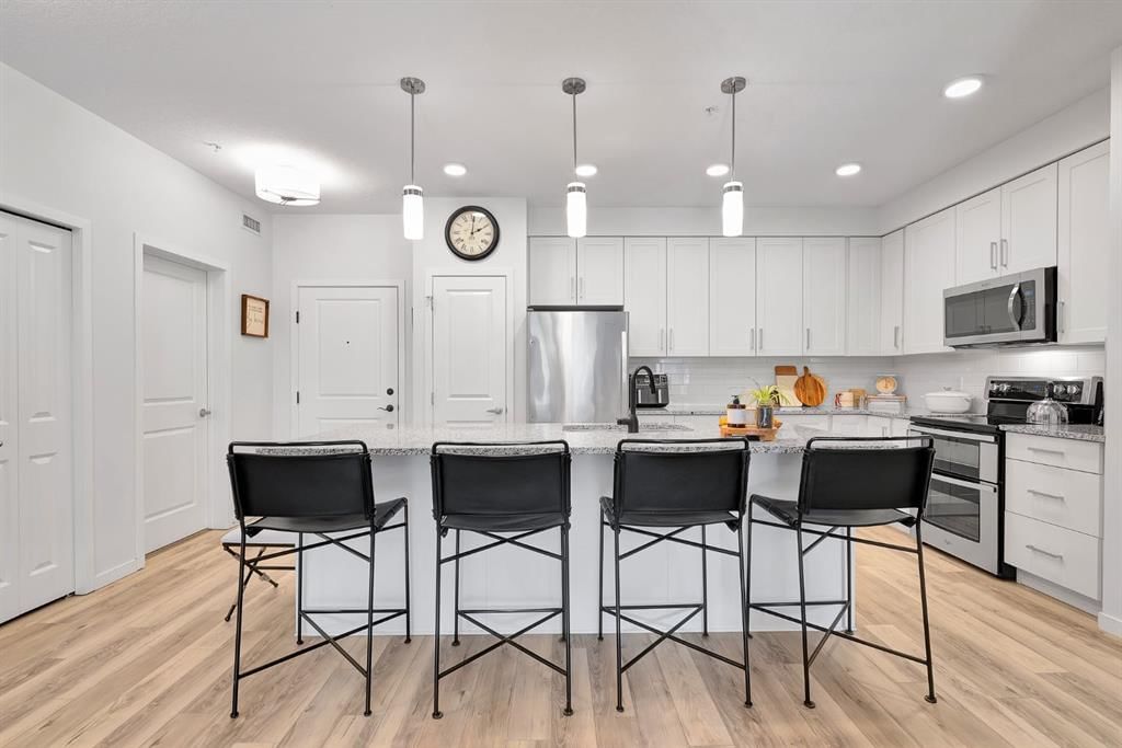 201, 20 Mahogany Mews SE, Calgary — main listing photo