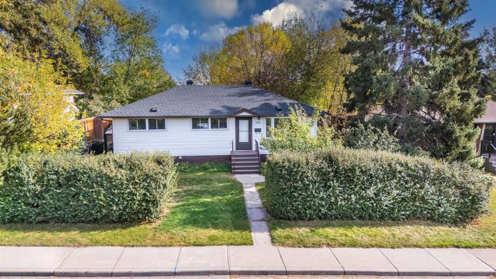 5308 Thornbriar Road NW, Calgary — main listing photo