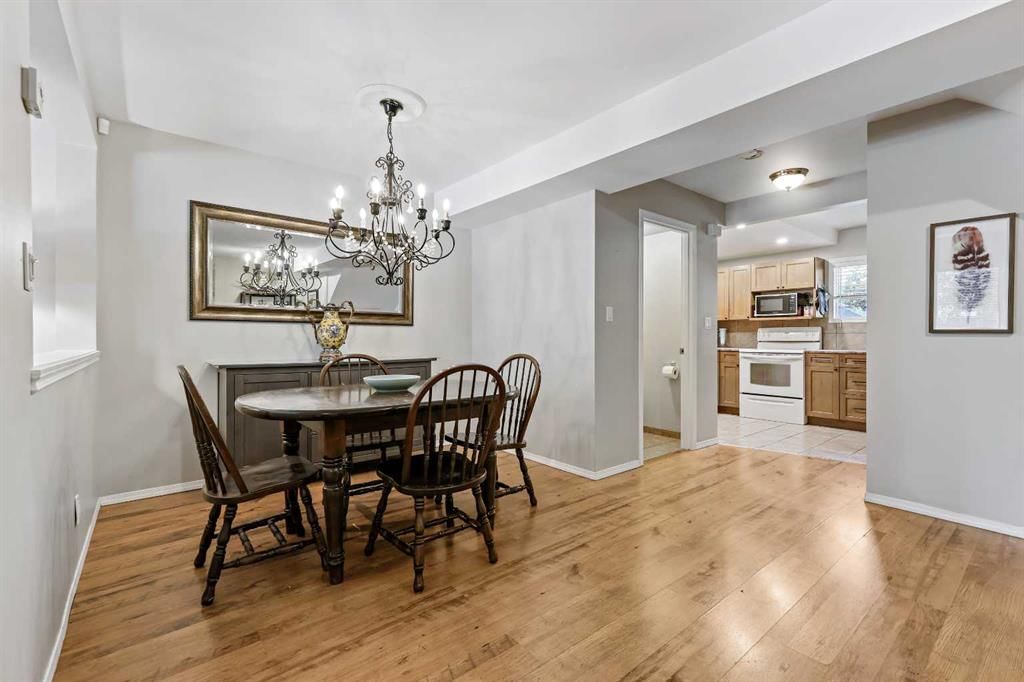 832 68 Avenue SW, Calgary — photo 5 of 24