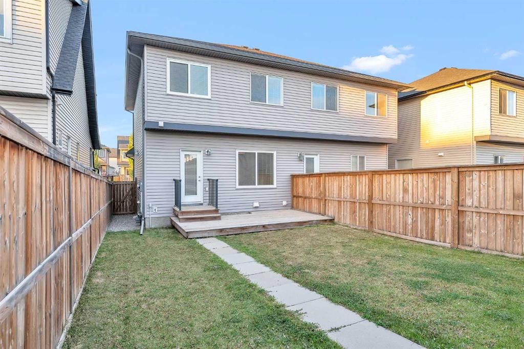 357 Skyview Ranch Road NE, Calgary — photo 3 of 47