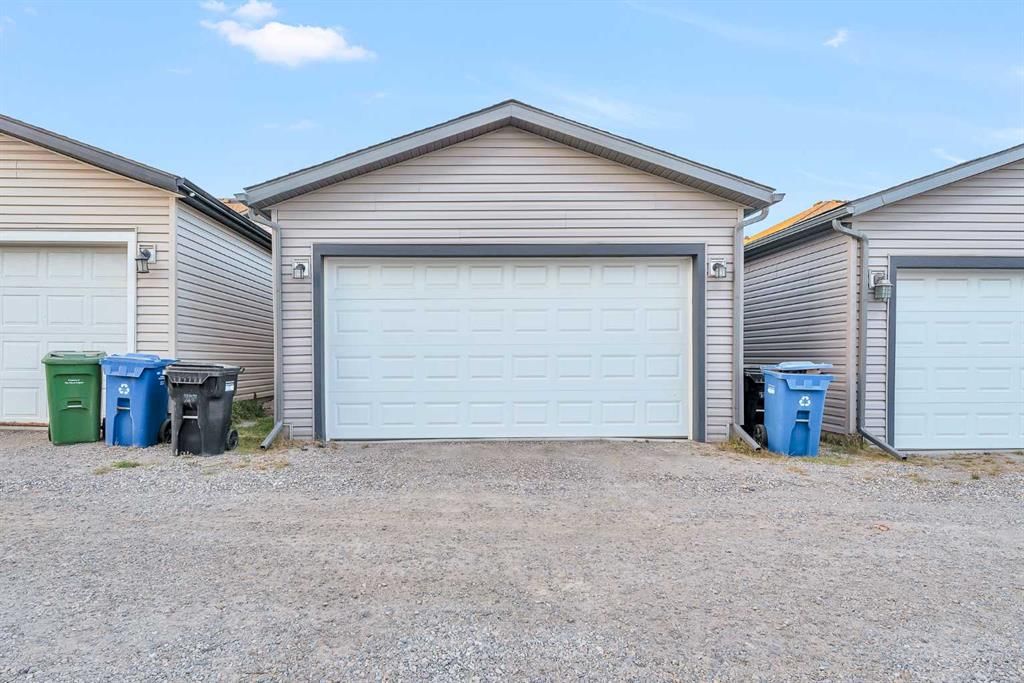 357 Skyview Ranch Road NE, Calgary — photo 4 of 47
