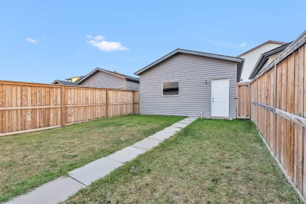 357 Skyview Ranch Road NE, Calgary — photo 5 of 47