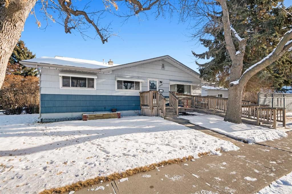2616 22 Street NW, Calgary — main listing photo