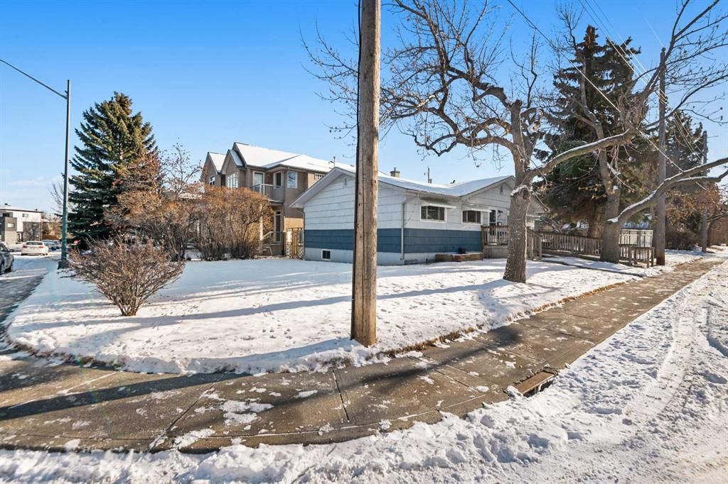 2616 22 Street NW, Calgary — photo 4 of 48