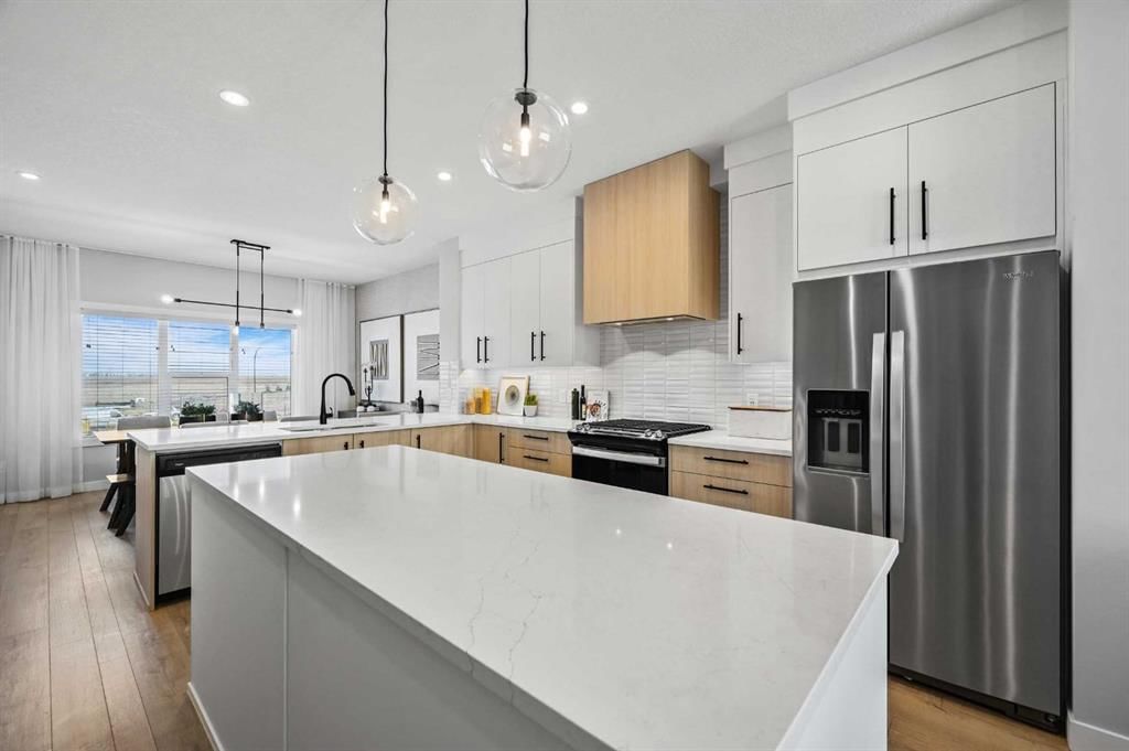 63 Raven Point SE, Calgary — photo 5 of 27