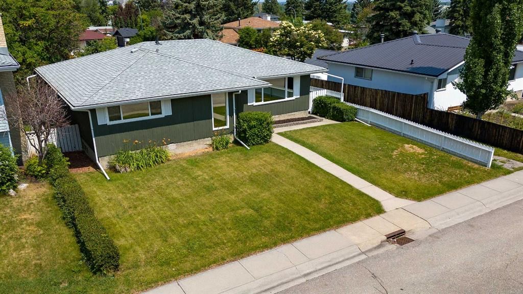 1004 Cantabrian Drive SW, Calgary — main listing photo