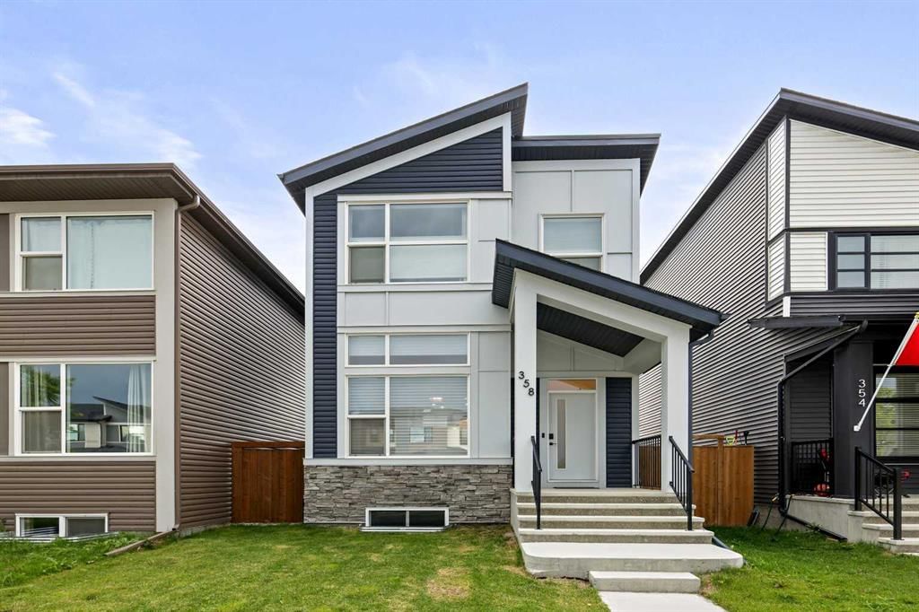 358 Wolf Creek Manor SE, Calgary — photo 2 of 49