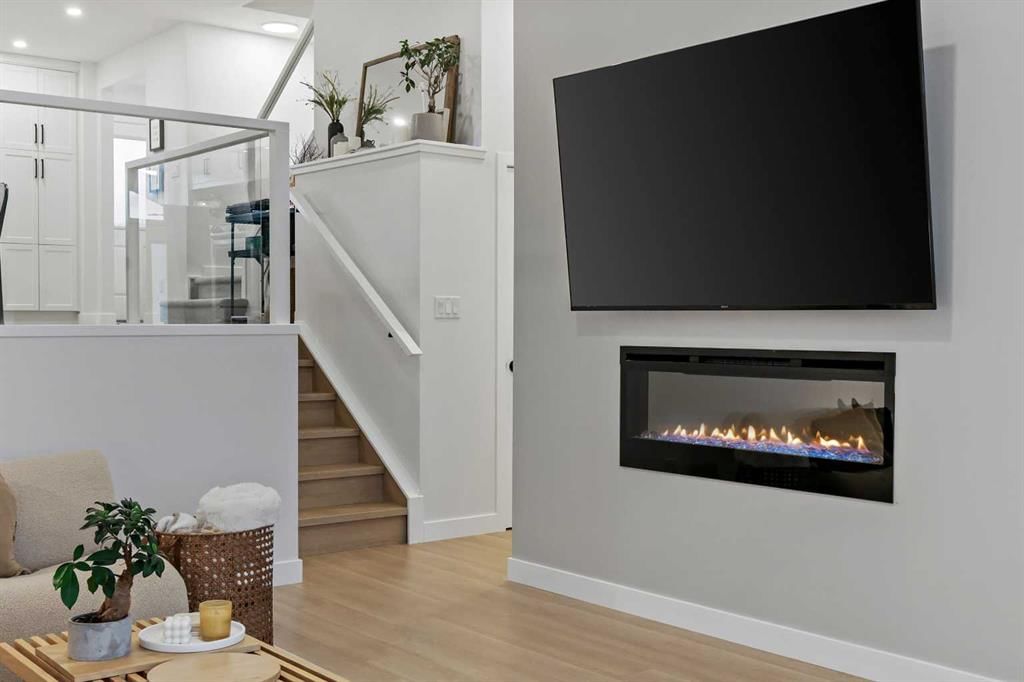358 Wolf Creek Manor SE, Calgary — photo 4 of 49