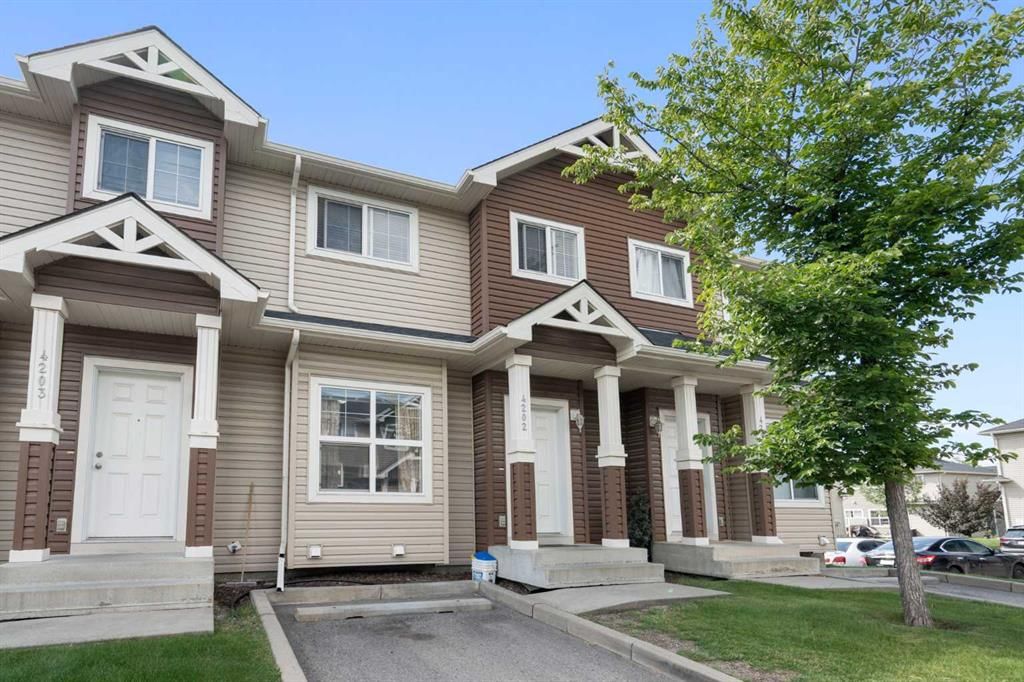 4202, 111 Tarawood Lane NE, Calgary — main listing photo