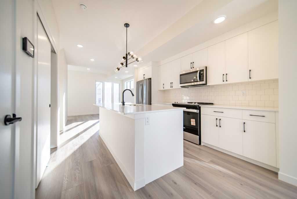 828 Arbour Lake Road NW, Calgary — photo 3 of 23