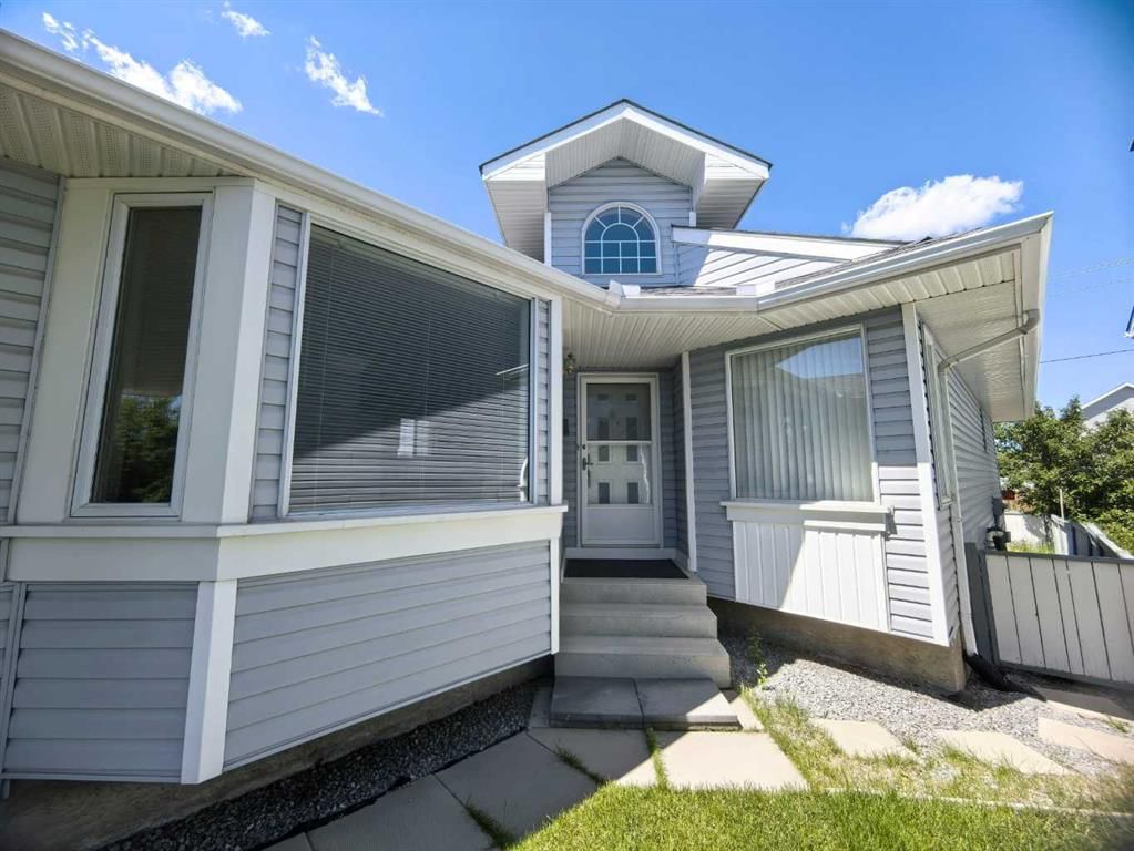 57 Citadel Gardens NW, Calgary — photo 2 of 31