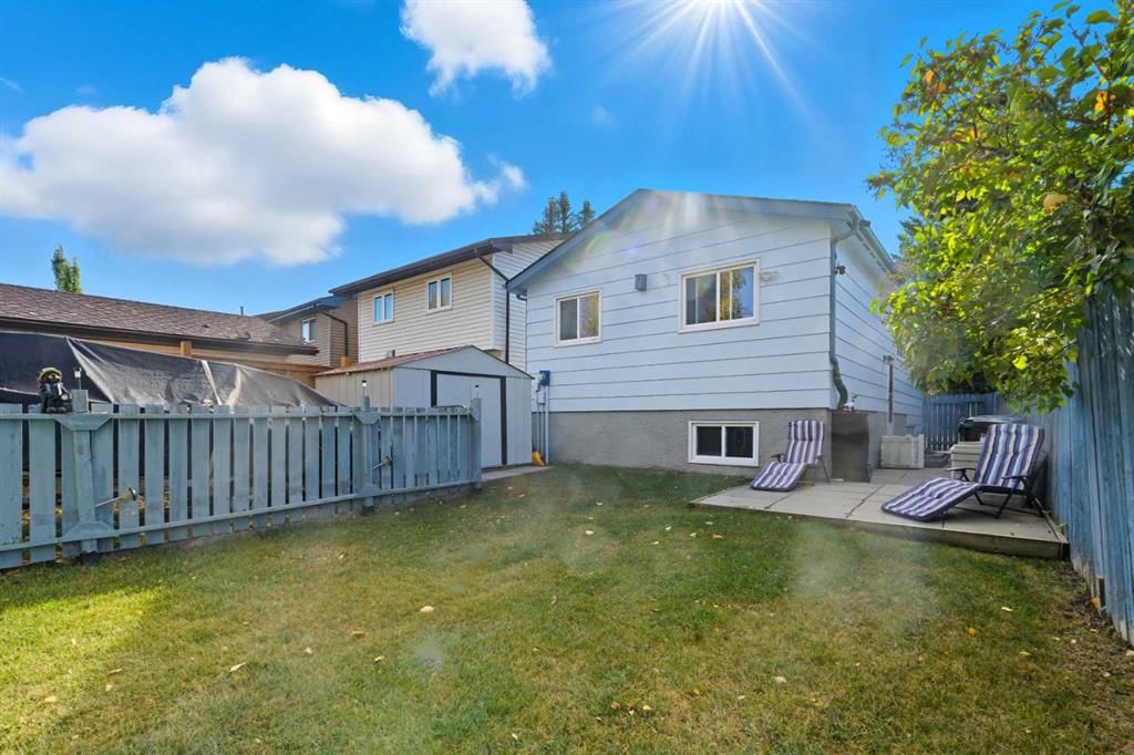 165 Sunvale Crescent SE, Calgary — photo 2 of 31