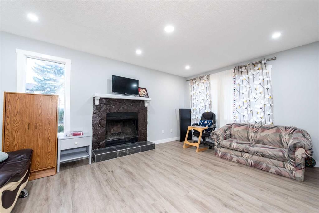 55 Templemont Drive NE, Calgary — photo 5 of 31