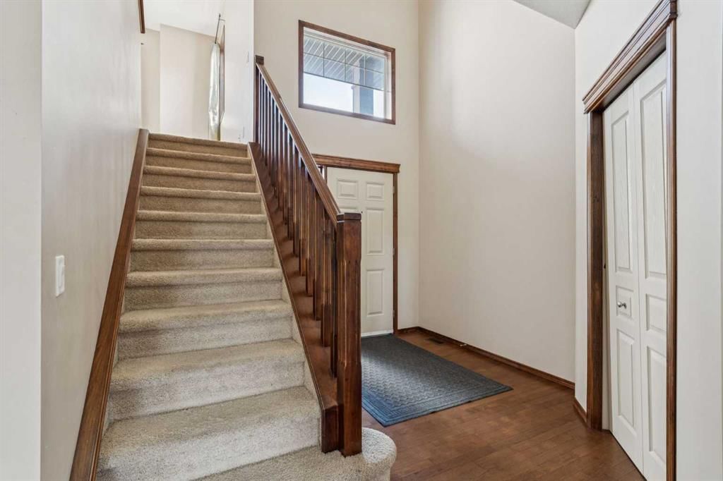 98 Cranwell Common SE, Calgary — photo 5 of 33