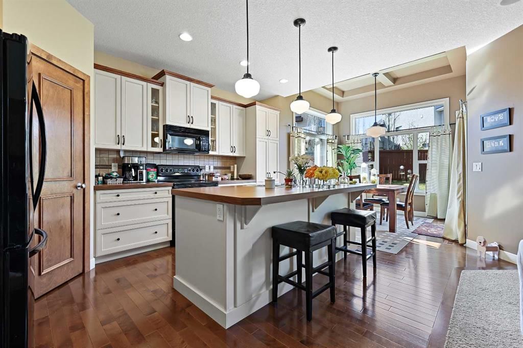 438 Cranston Drive SE, Calgary — photo 5 of 39