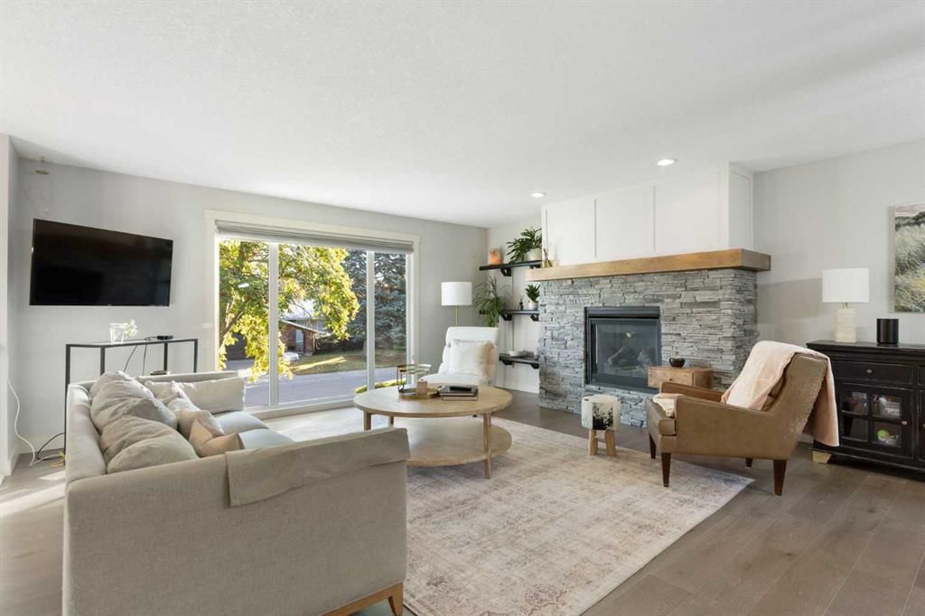 439 Parkridge Crescent SE, Calgary — photo 5 of 50