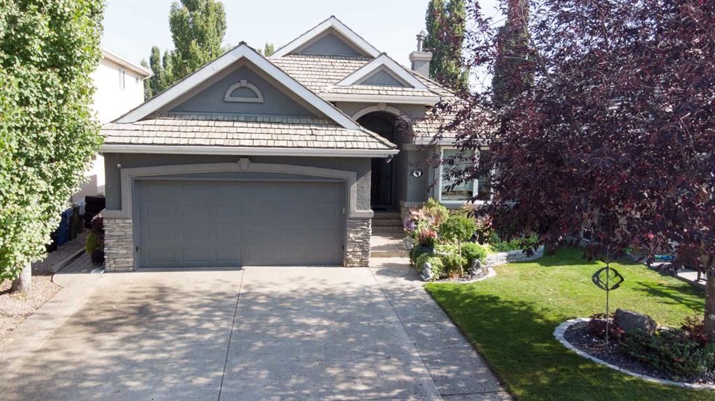 108 Mt Alberta View SE, Calgary — main listing photo