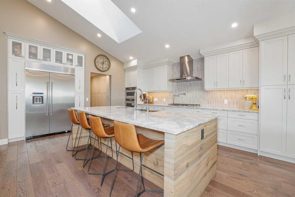 108 Mt Alberta View SE, Calgary — photo 4 of 49