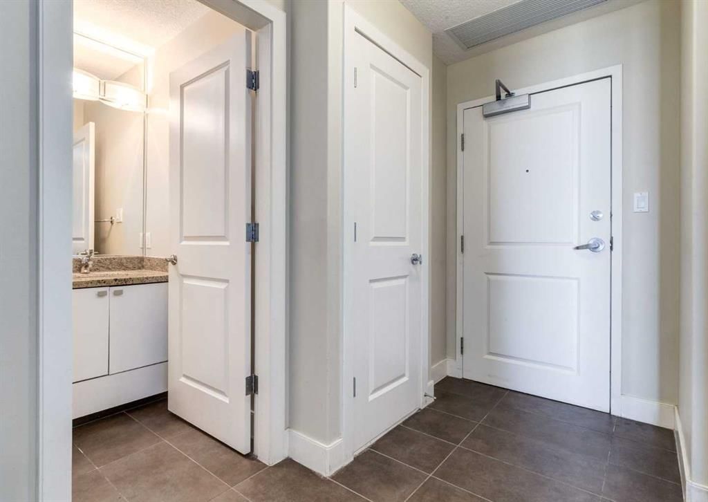 1801, 77 Spruce Place SW, Calgary — photo 3 of 42