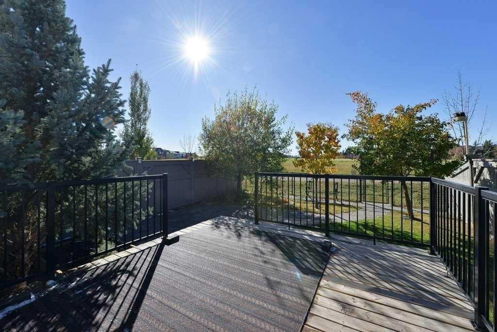28 Auburn Glen Close SE, Calgary — photo 2 of 45