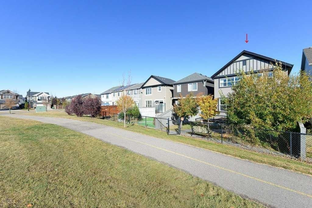28 Auburn Glen Close SE, Calgary — photo 4 of 45