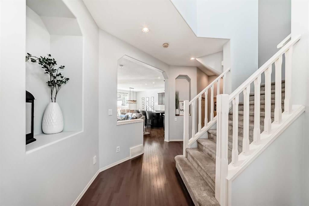 168 Royal Oak Terrace NW, Calgary — photo 3 of 48