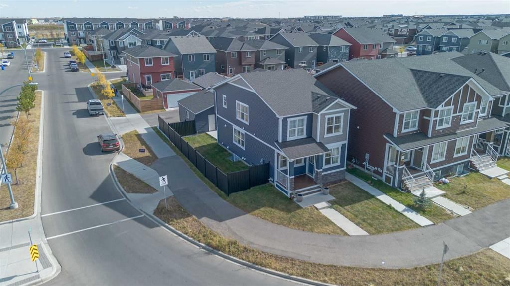 484 Redstone Boulevard NE, Calgary — photo 3 of 45