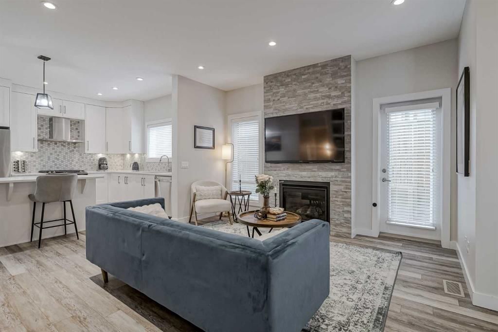2, 2416 30 Street SW, Calgary — photo 5 of 43