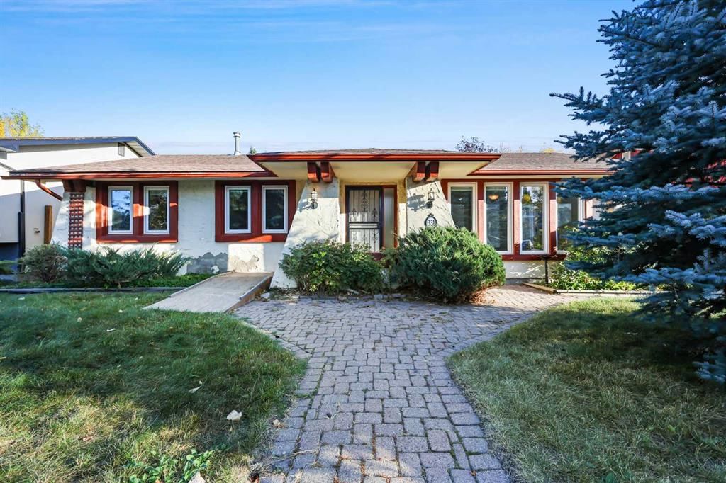 331 Parkridge Green SE, Calgary — main listing photo