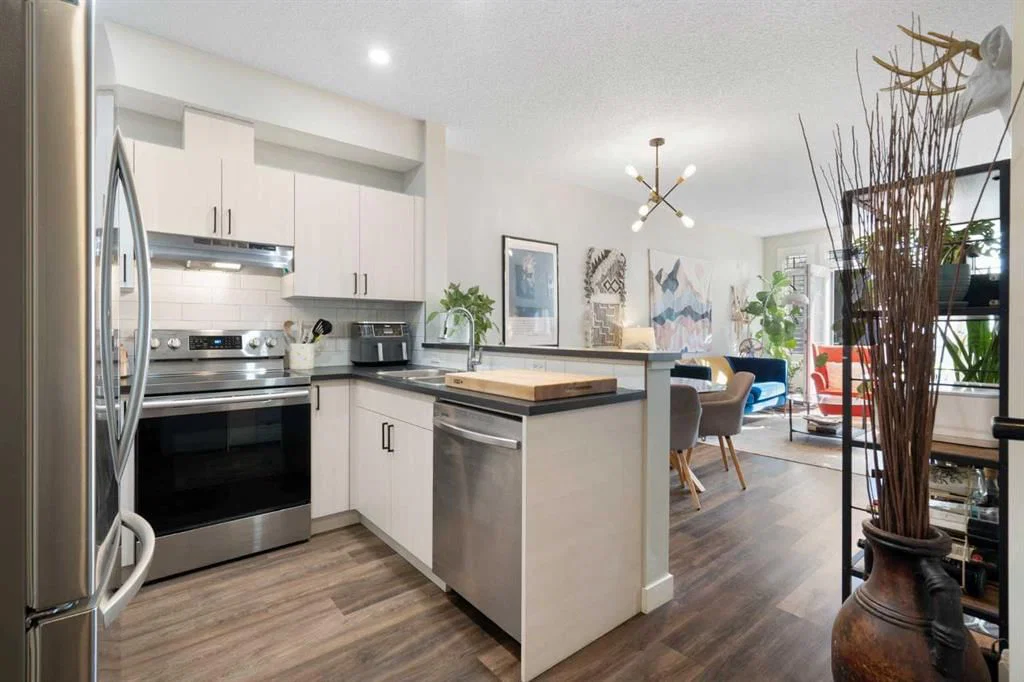 303, 1000 15 Avenue SW, Calgary — photo 4 of 39