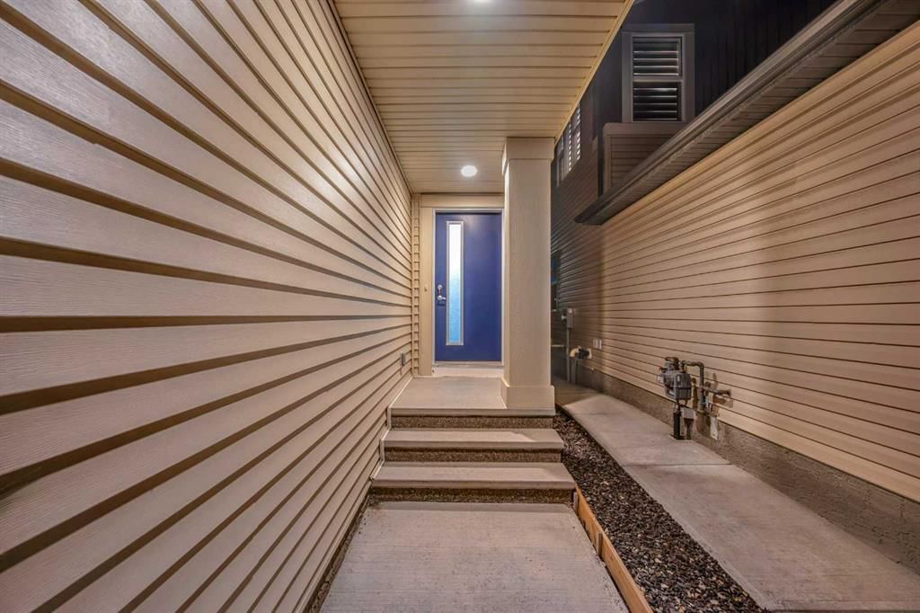 96 Savanna Lane NE, Calgary — photo 4 of 45