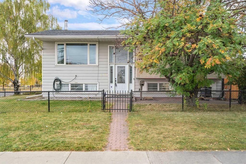 2111 69 Avenue SE, Calgary — photo 2 of 40