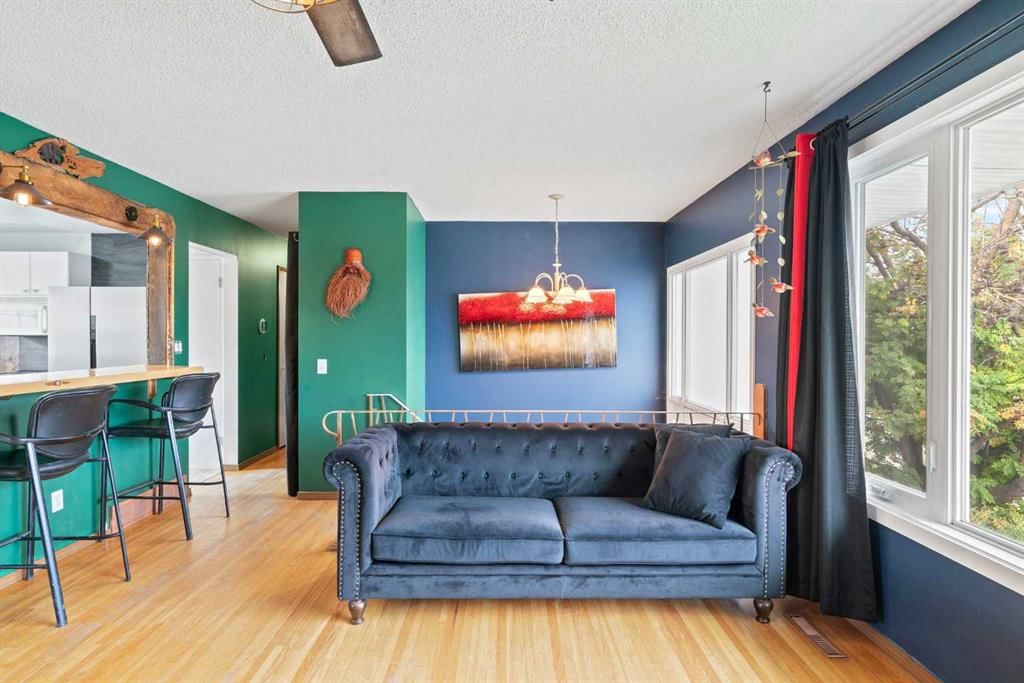 2111 69 Avenue SE, Calgary — photo 5 of 40