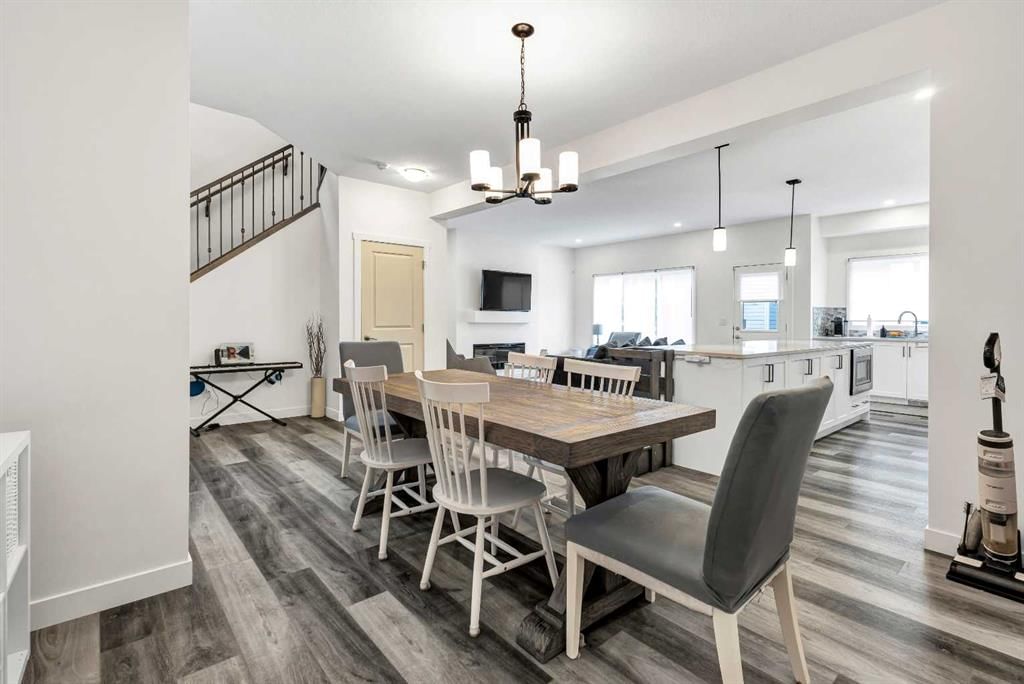 890 Bluerock Way SW, Calgary — photo 2 of 43