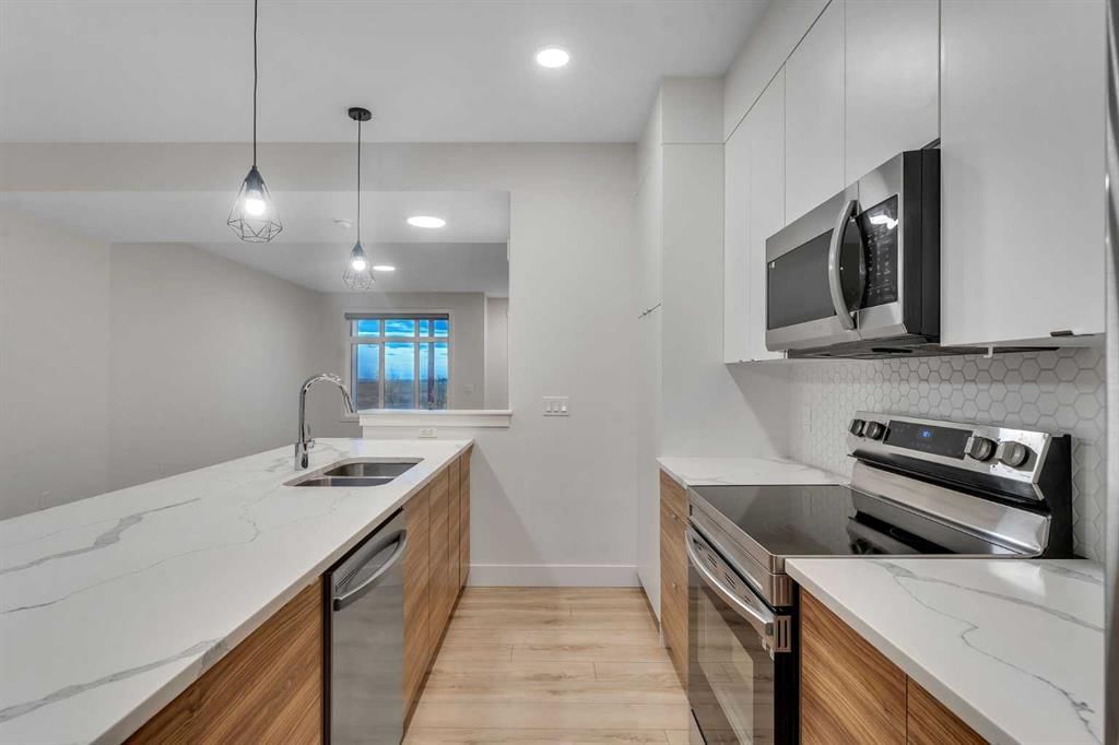 230 carrington Gate NW, Calgary — photo 5 of 37