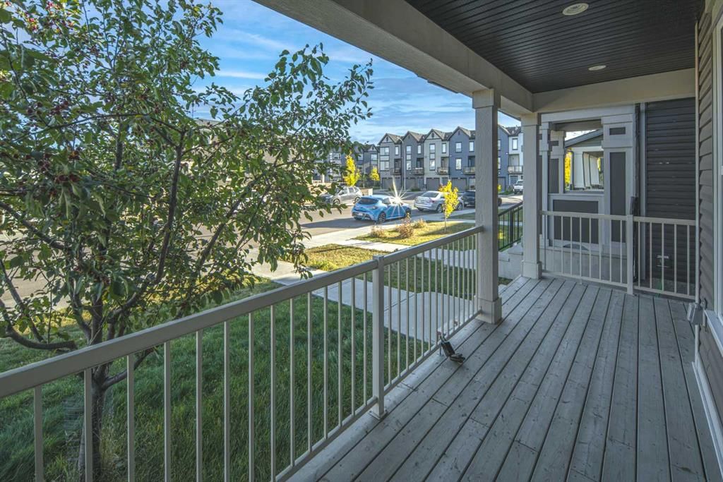 70 Evanscrest Road NW, Calgary — photo 5 of 42