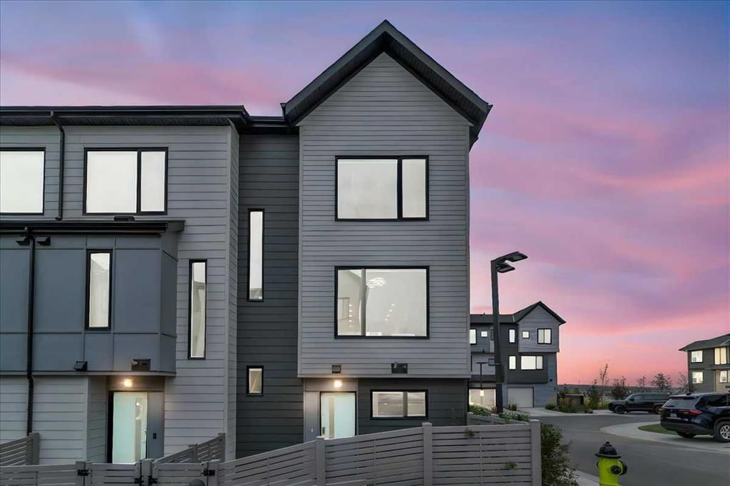 203 Evanscrest Square NW, Calgary — photo 3 of 48