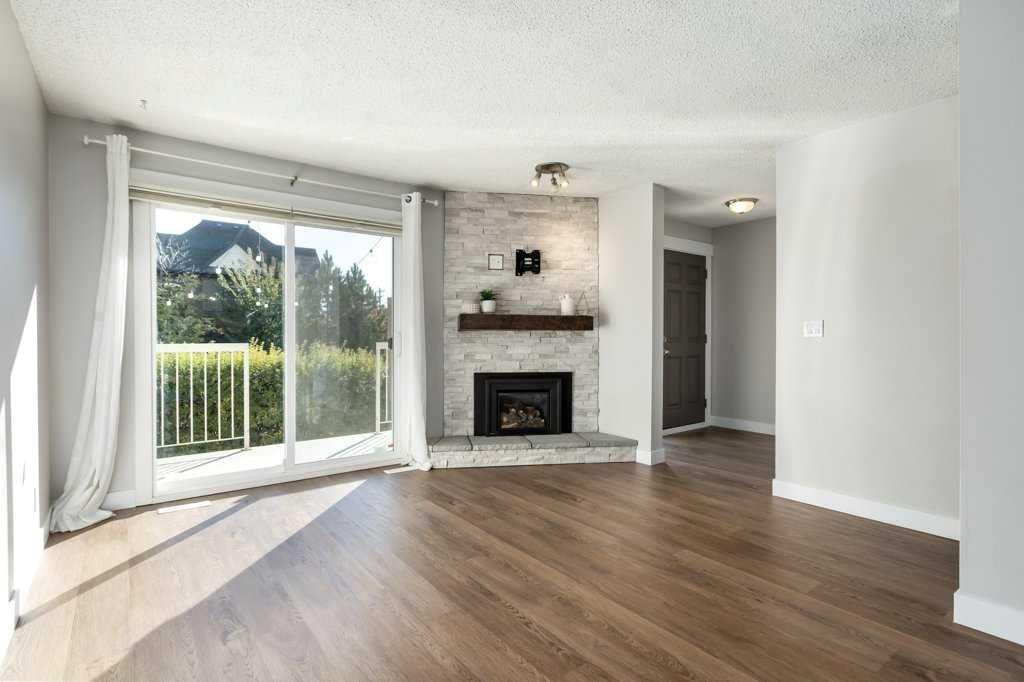 4, 1939 25A Street SW, Calgary — photo 5 of 45
