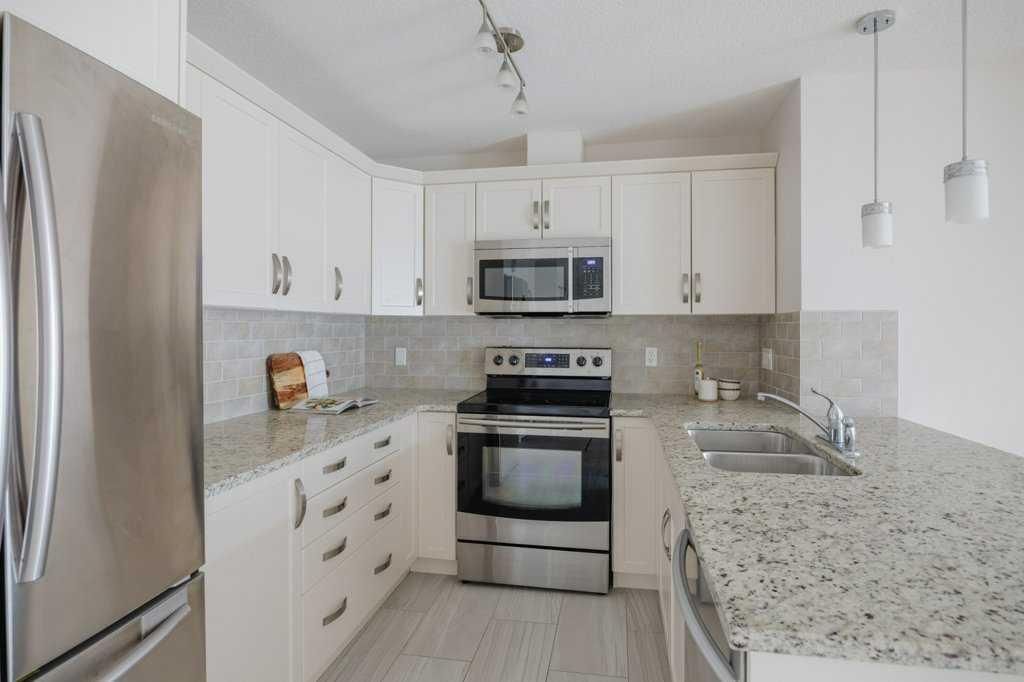 3305, 115 Prestwick Villas SE, Calgary — photo 3 of 25