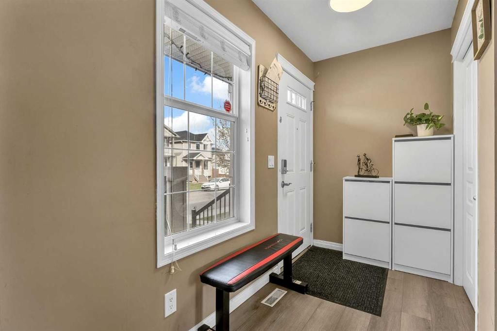 19 Taralake Rise NE, Calgary — photo 3 of 29
