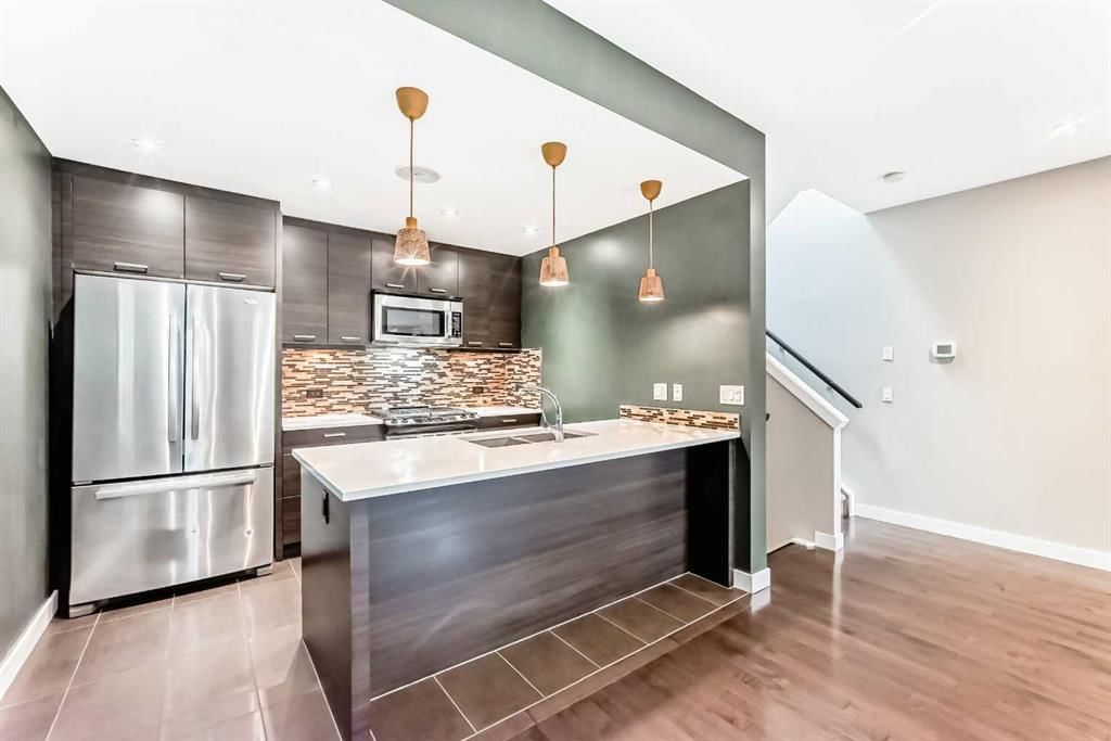 2, 1741 36 Avenue SW, Calgary — photo 5 of 50