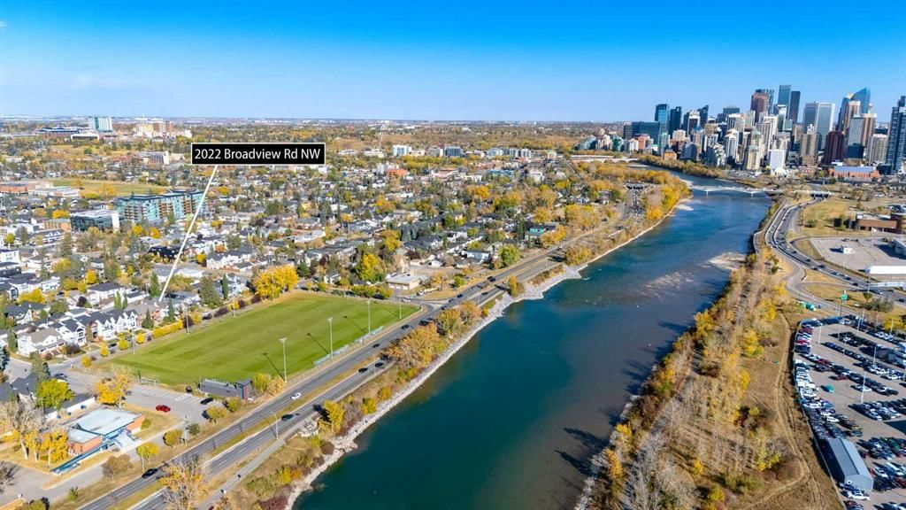 2022 Broadview Road NW, Calgary — photo 3 of 44