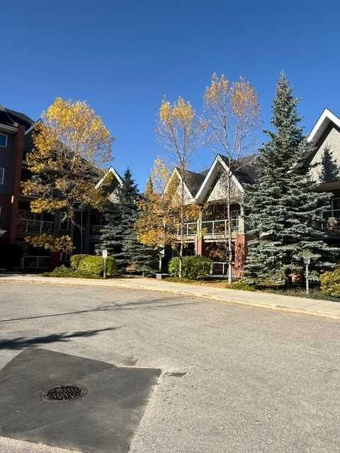 203, 15 Everstone Drive SW, Calgary — photo 2 of 32