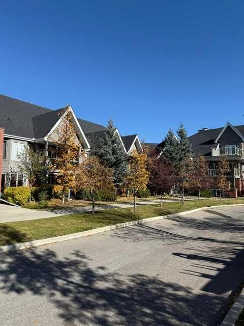 203, 15 Everstone Drive SW, Calgary — photo 4 of 32