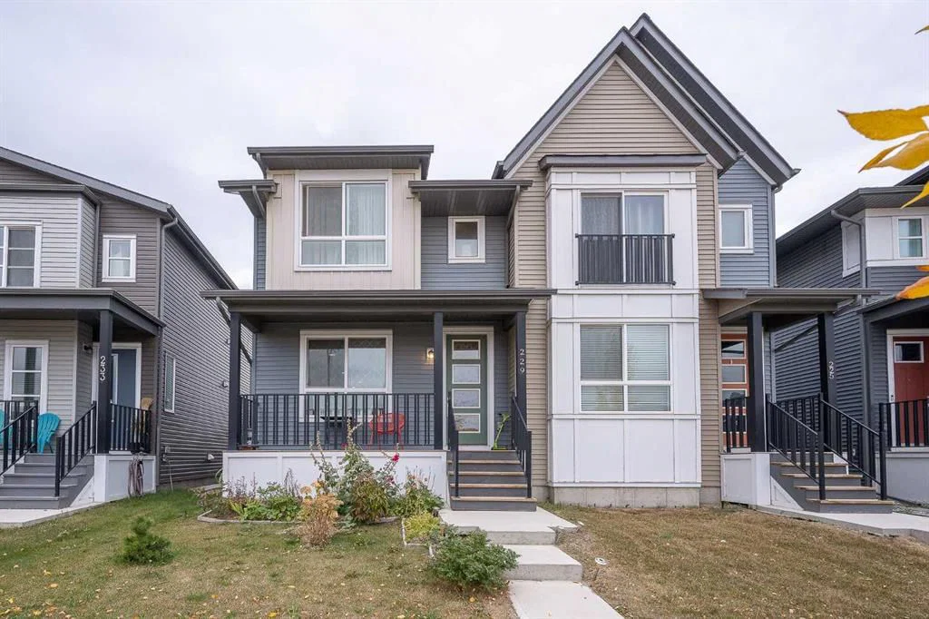 229 Belmont Street SW, Calgary — photo 3 of 33