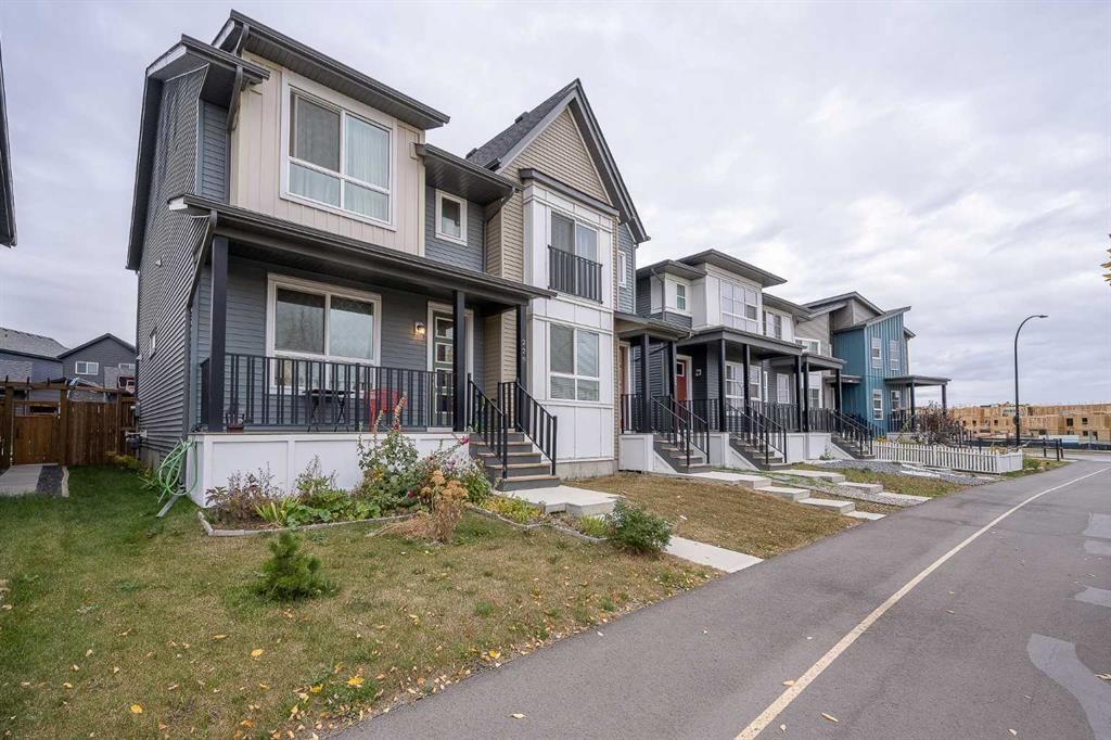 229 Belmont Street SW, Calgary — photo 5 of 33