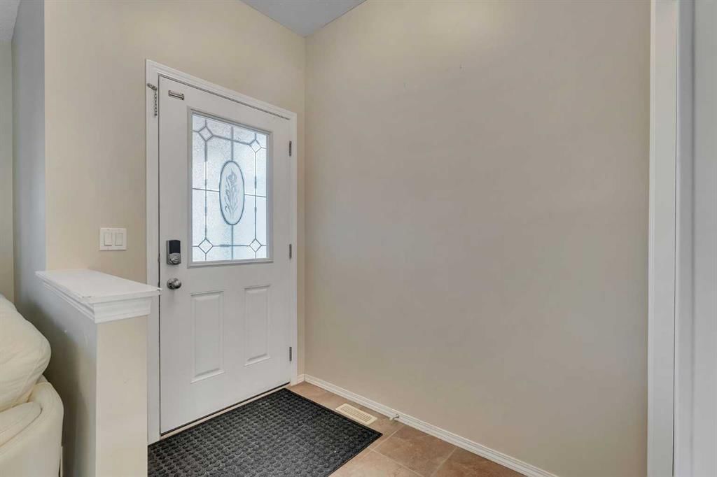 31 Skyview Point Road NE, Calgary — photo 4 of 46
