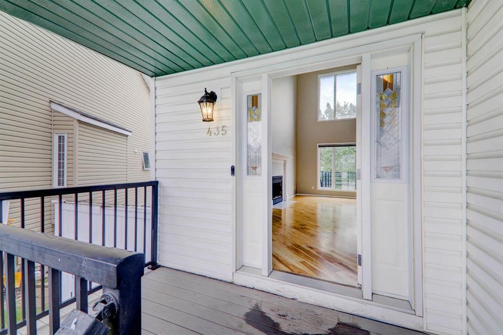 435 Douglas Ridge Mews SE, Calgary — photo 3 of 50